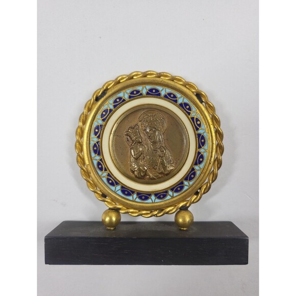 Virgin Mary & Baby Jesus Religious Icon Round Medal Plaque w/Enamel Border Vtg - Picture 1 of 11
